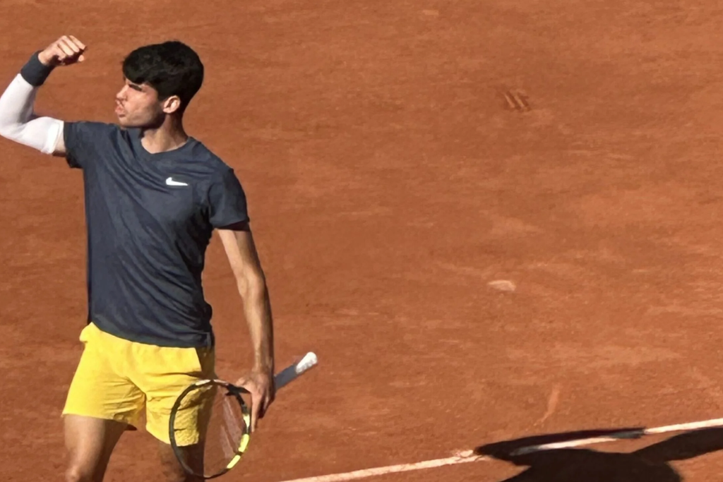 Carlos Alcaraz gana el Roland Garros y hace historia en el tenis español
